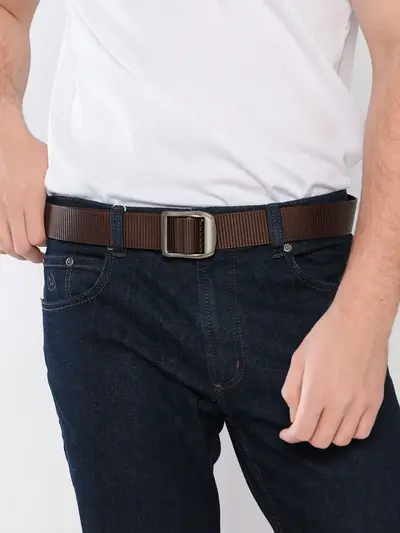 Ремень текстильный коричневого цвета